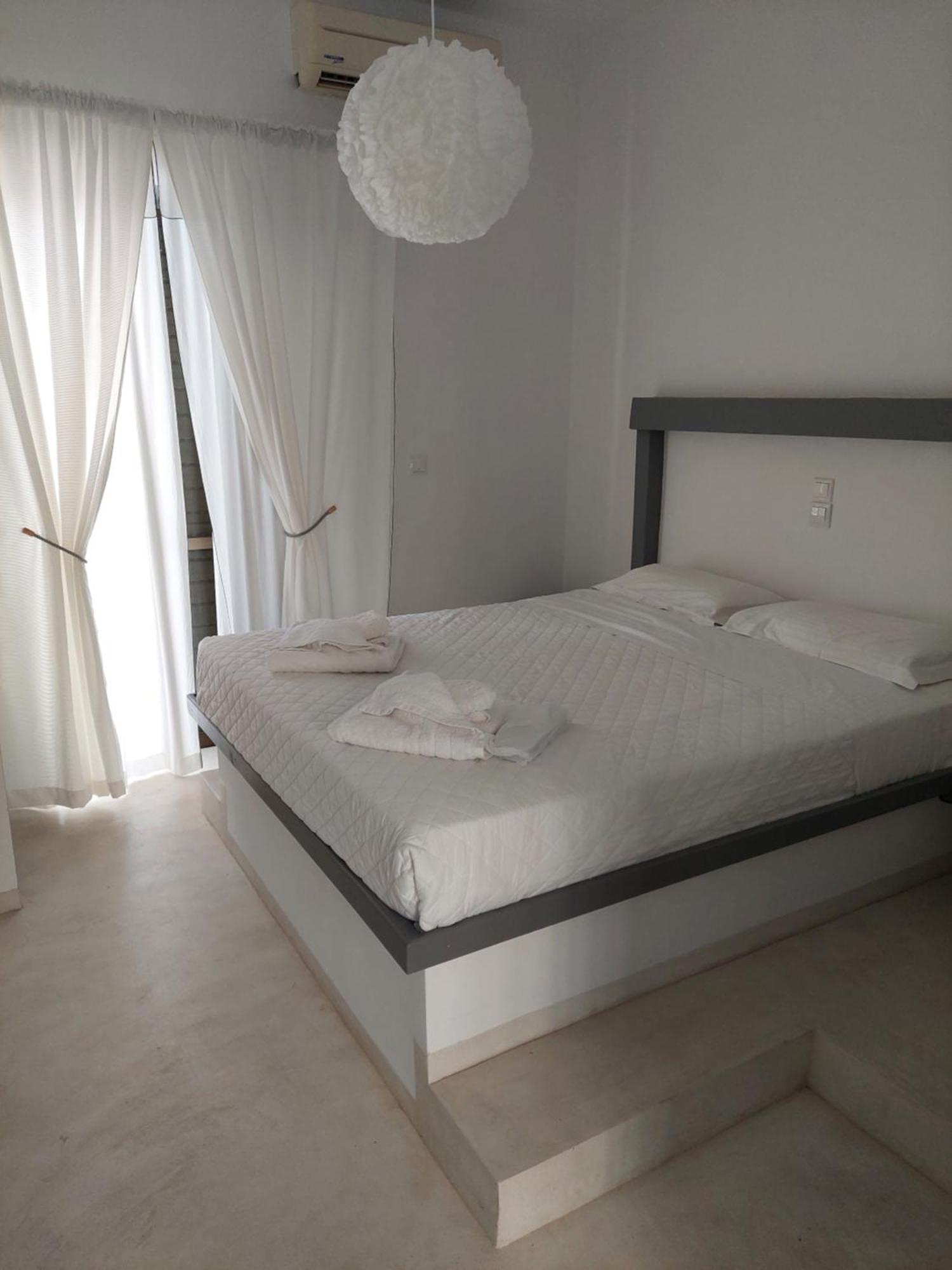 شقة Golden Star Praxitelous Agia Marina  المظهر الخارجي الصورة